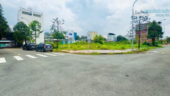 Đất Lô Góc Nguyễn Duy Trinh, Đỗ Xuân Hợp Gần 500m2 Giá Thương Lượng