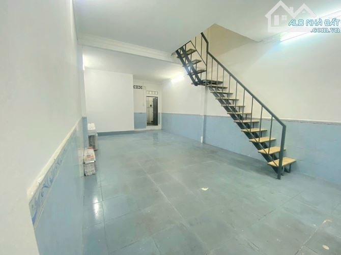 Cho thuê nhà 1 lầu 2 phòng ngủ sát mặt tiền Hoàng Sa, Tân Bình – 13.8 triệu/tháng