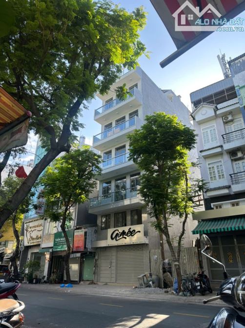 BÁN NHÀ MẶT TIỀN ĐỖ THỊ LỜI LÀM CĂN HỘ DỊCH VỤ 1 TRONG NHƯNG CĂN NGON NHẤT TẠI QUẬN 3