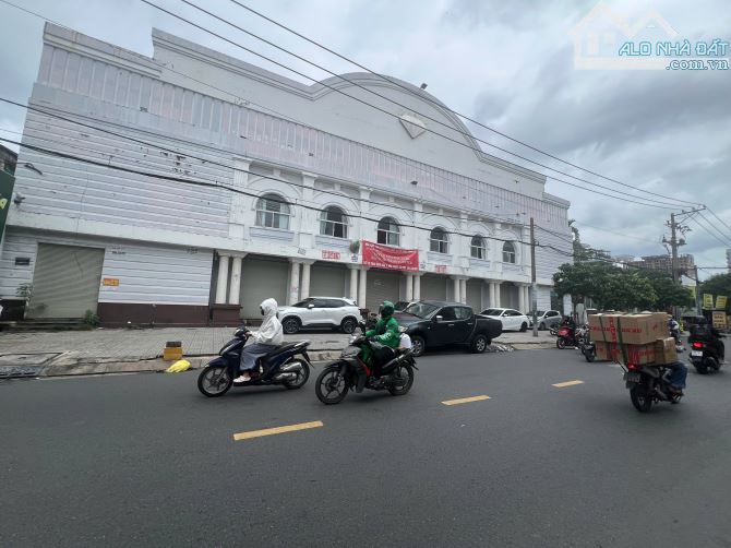 SIÊU PHẨM CHO CÁ MẬP 36 THẠCH LAM NGANG 52m MẶT TIỀN/ DTSD HƠN 4500m2