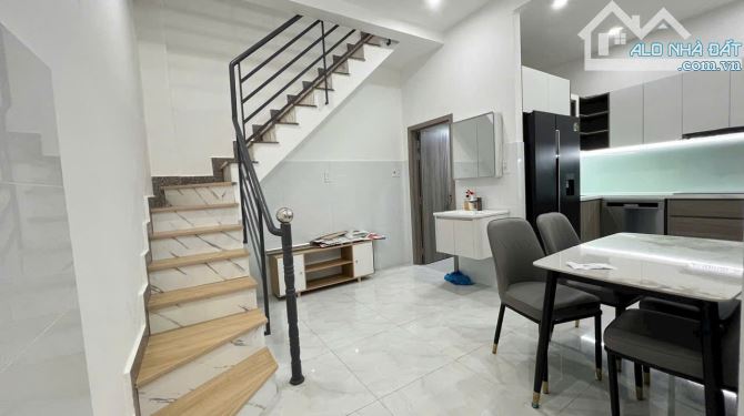 GẤP BÁN NHÀ 2LẦU DT 45M,CHỈ 3.1TỶ TL,HẺM XE HƠI THÔNG,FULL NỘI THẤT,PHƯỚC LONG A QUẬN 9
