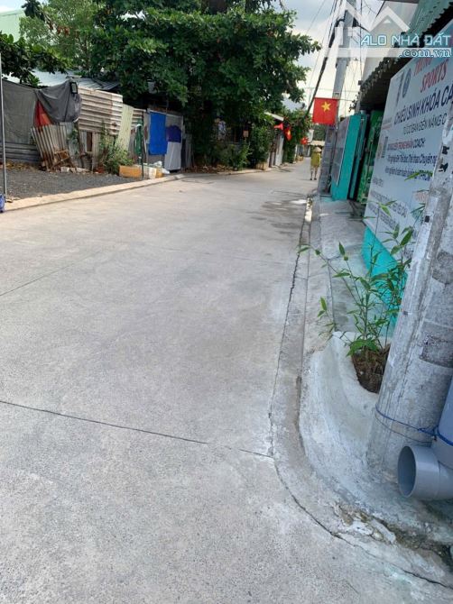 Đất Vườn Lài,dt 4x16 giá 3 tỷ 900 triệu,sổ mới tinh