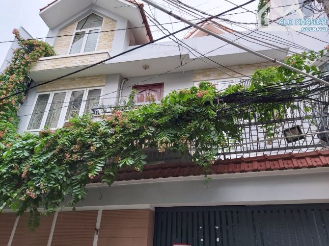 Cần bán gấp căn nhà 2 MT nội bộ Cửu Long, P. 2, Q. Tân Bình. DT: 8.4x17m, 3 tầng.25 tỷ