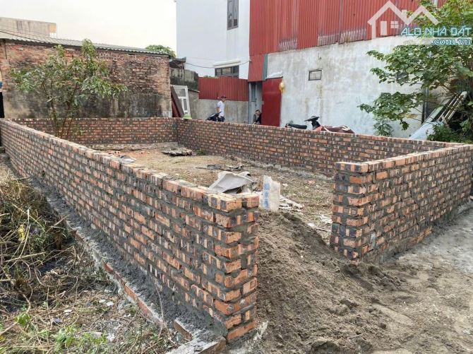 Đại Áng- Ngọc Hồi 1 lô duy nhất OTO vào đất DT40m* giá 3.8 Tỷ