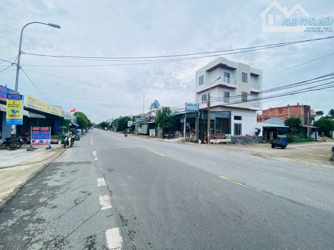Đất biệt thự nhà vườn - ven sông thoáng mát - Đường bê tông 6m - Sát trục chính