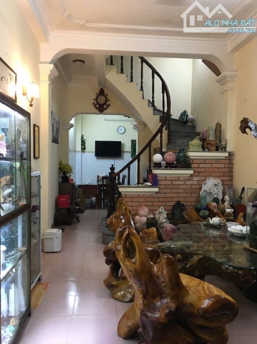 Bán nhà phố Nguyễn Ngọc Nại, Thanh Xuân, phân lô, ô tô đỗ cửa, 5 tầng 47m2 giá 16.6 tỷ