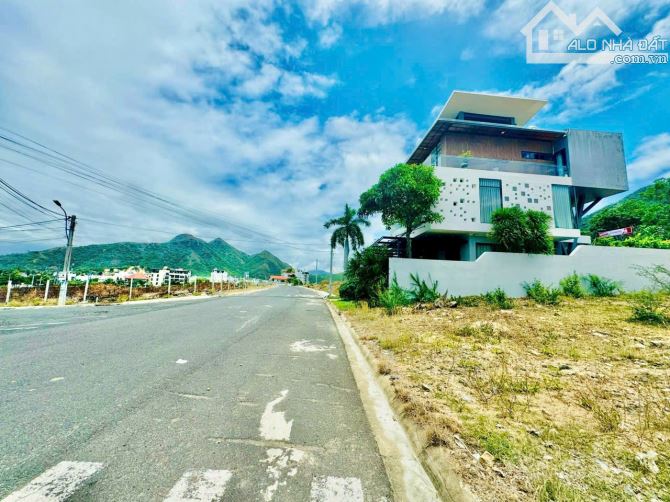 ❇️ Đất Biệt thự mặt tiền đường Triệu Quang Phục - KDC Đường Đệ - Vĩnh Hoà ❇️