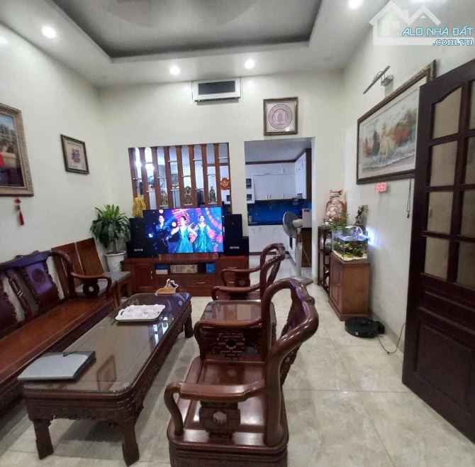 Ngõ hơn 3m, 20m OTO tránh Ngô Thì Nhậm, Hà Đông - 56m x 3 tầng, MT 6,3m - 10,1 tỷ CTL