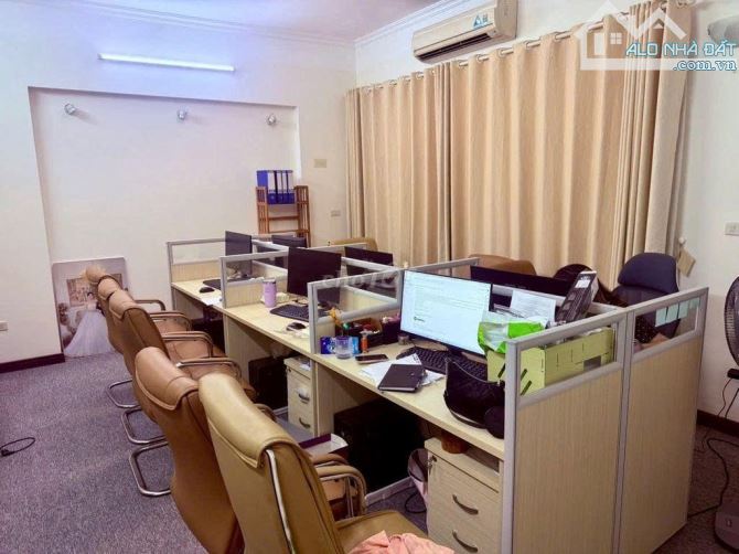 Cho thuê nhà mặt phố  Lâm Hạ, Long Biên – 80m² x 4T, MT 6m, giá 35tr/tháng
