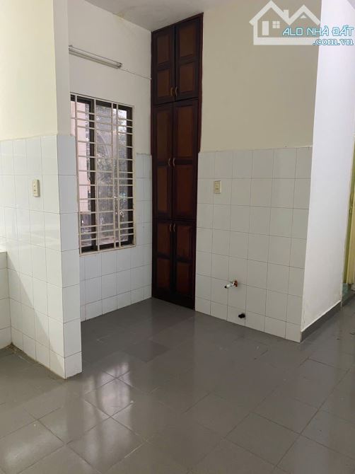 Bán  Căn  Hộ Chung Cư Đồng Diều Tầng 1 - 2pn  - 1wc - Phường 4 Q8- Gần Trung Tâm TM