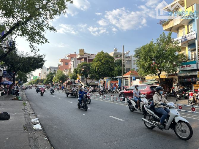 Bán Nhà MTKD Đường Nguyễn Sơn – Dt 6.4x28m Giá 33 tỷ TL Chính Chủ