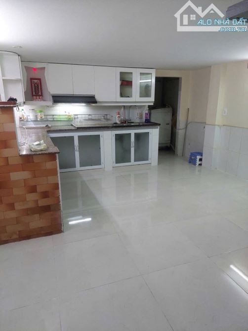 BÁN NHÀ HIẾM - VỊ TRÍ SIÊU ĐẸP GẦN ĐH MARKETING - TRẦN XUÂN SOẠN, QUẬN 7