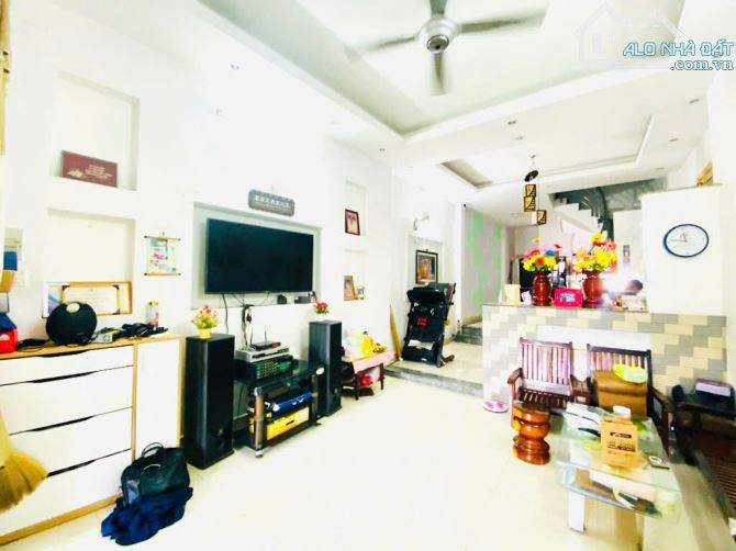 NHÀ ĐẸP, 8PN CHO GIA ĐÌNH ĐÔNG - HẺM 6m BÀU CÁT - 109m2 (4.5x24), 4 TẦNG - 10.x TỶ