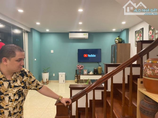 SIÊU PHẨM TRẦN KHÁT CHÂN – 5 TẦNG MỚI ĐẸP – GẦN PHỐ, AN SINH ĐỈNH – GIÁ 9.5 TỶ.