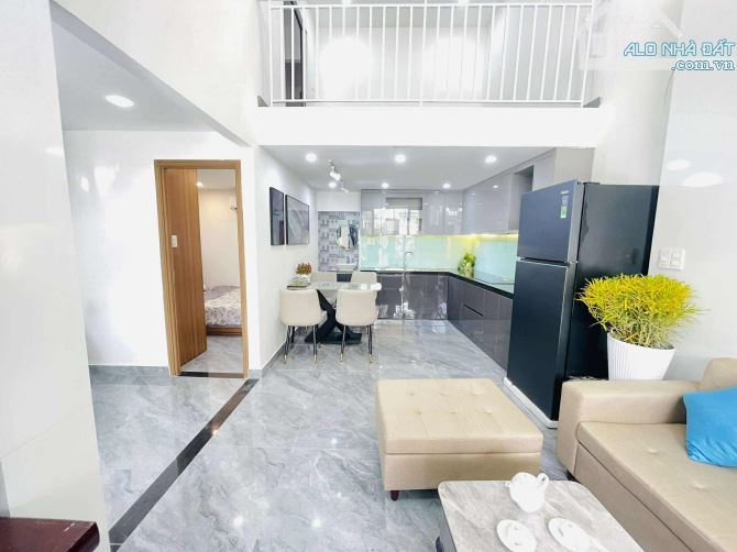 Nhà đẹp Kiệt ô tô Dũng Sĩ Thanh Khê.
