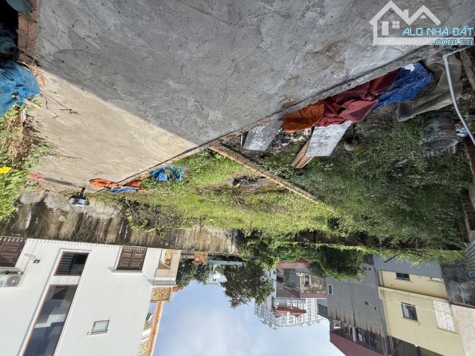 TRUNG TÂM PHÚC LỢI, 40m², 5.2 TỶ, Ô TÔ VF3 ĐỖ, GẦN CHỢ TRƯỜNG HỌC, HÀNG XÓM VINHOMES