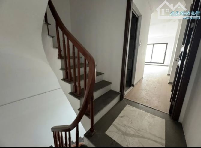 💥💥 SIÊU HIẾM - GIÁP BÁT - HOÀNG MAI - Ô TÔ TRÁNH - KINH DOANH ĐỈNH - DT 103M - GIÁ 27 TỶ