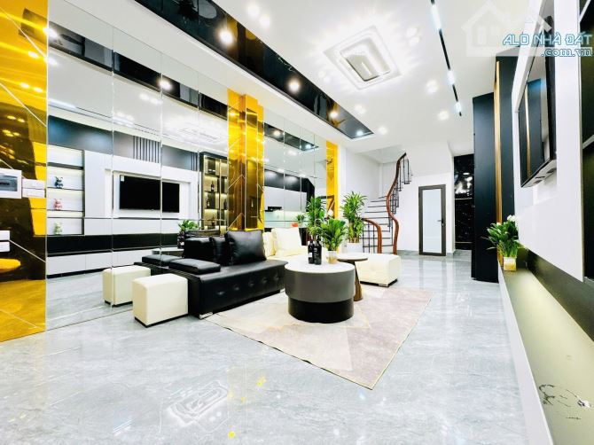 Bán Nhà Trung Tâm Thanh Xuân, Đẳng Cấp Châu Âu, Giá Tốt.