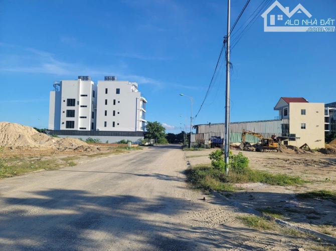 - Hàng Vip :  Bán Đất Biệt Thự Khu Đô Thị Mới Vĩnh Hòa - TP Nha Trang