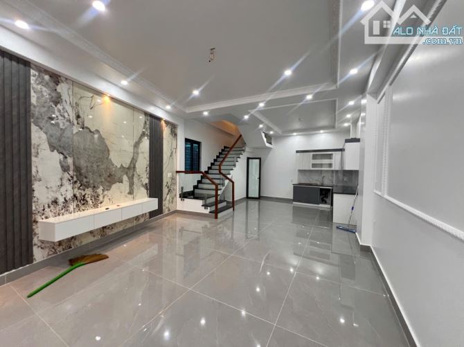 Nhà xây mới 3 tầng đường Đồng Hoà - Lô góc 2 mặt thoáng - 46m2