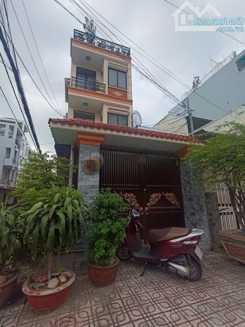 Bán nhà 4  tầng mặt tiền đường số 28 lê đức thọ phường 6 quận gò vấp, DT 90m² (4*23m) giá