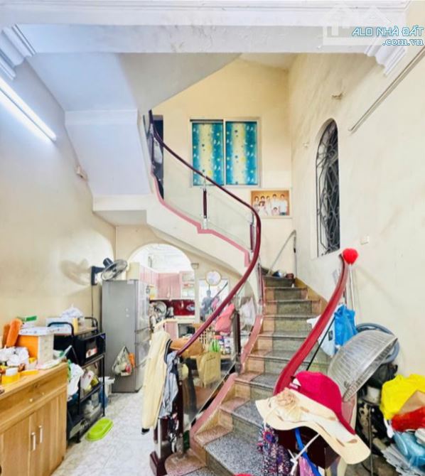 bán nhà mặt đường đình đông 59m2 ngang 4,68 xây 3 tầng giá 13 tỷ