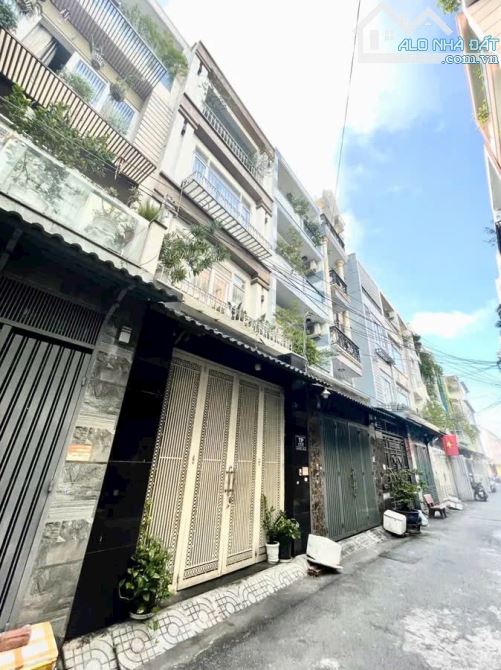 LÊN SÓNG NHÀ PHỐ ĐÚC 3.5 TẤM- GẦN CV LÀNG HOA, KHU NHÀ GIÀU CAO TẦNG VĂN MINH LỊCH SỰ