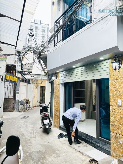 Bán nhà Thanh Đàm hoàng mai - 34m2 - 5 tầng - full nội thất - 10m ra ô tô tránh nhỉnh 5 tỷ