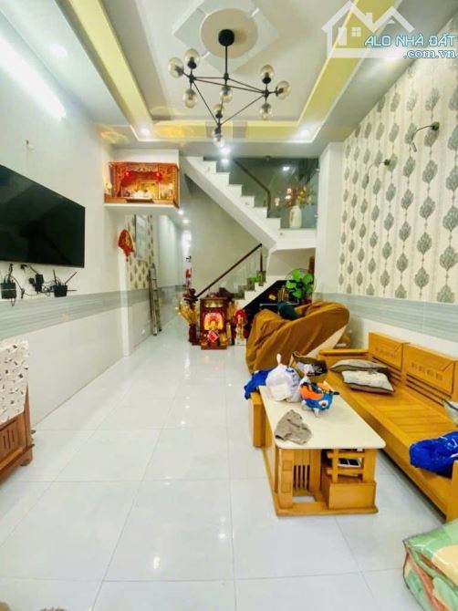 - BÁN NHANH 54ĐI ĐỊNH CƯ: 5,3T.Ỷ - PHÚ THỌ HÒA - 3 TẦNG - 4PN- DT: 4 x 14 XEM LÀ MÊ