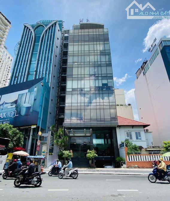Bán nhà 2 mặt tiền Lê Văn Sỹ. Q3.DT: 4*20. Trệt+3 lầu. HĐT 80tr/th. giá 34 tỷ . Vỉa hè 10m