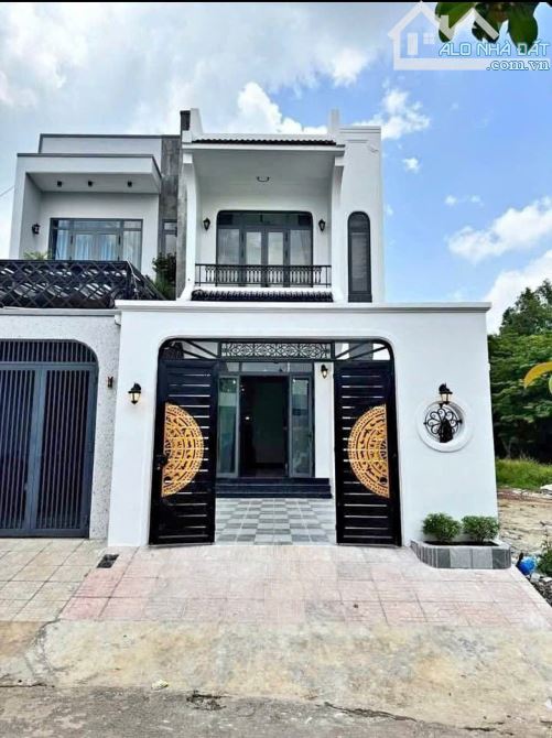 HÀNG HIẾM - NHÀ LẦU CUỐI HUỲNH VĂN NGHỆ, QUA TRẠM THU PHÍ BỬU LONG 500M