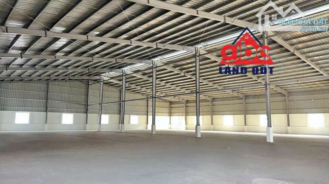 Cho thuê xưởng khuôn viên 8000m2,  CNN Hố Nai, Trảng Bom, Đồng Nai, giá thuê 60k/m2.