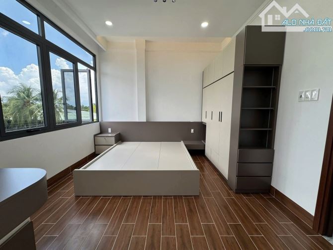 Nhà Lầu ngay gần cây xăng 75, Đồng Khởi