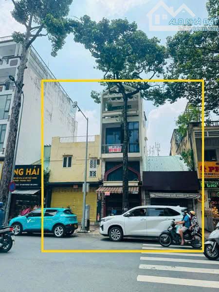 Bán nhà MT Nguyễn Chí Thanh P12 Q5, DT 14x26.5m CN 328m2, 3 căn liền kề giá 200 tỷ