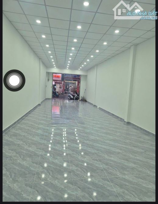 "Giá Siêu Rẻ! (77 triệu/m2 -173m2, 5.2 x 33m)-Khu VIP ngay Bàu Cát Tân Bình P12, Tân Bình