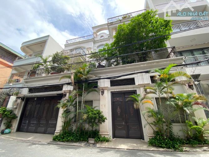 Cần bán gấp biệt thự Lê Văn Sỹ - Quận 3, DT 8.8x21.5m, nhà 3 lầu sân vườn, giá 39 tỷ