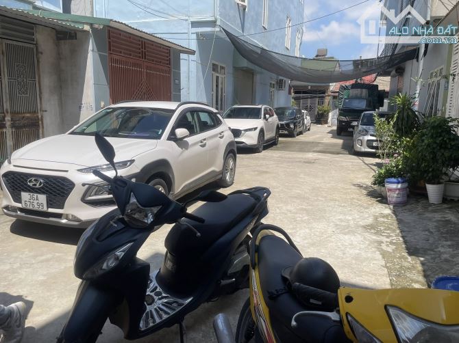 🏡 BÁN NHÀ ĐẸP NGÃ TƯ NGUYỄN TRÃI – PHÚ SƠN