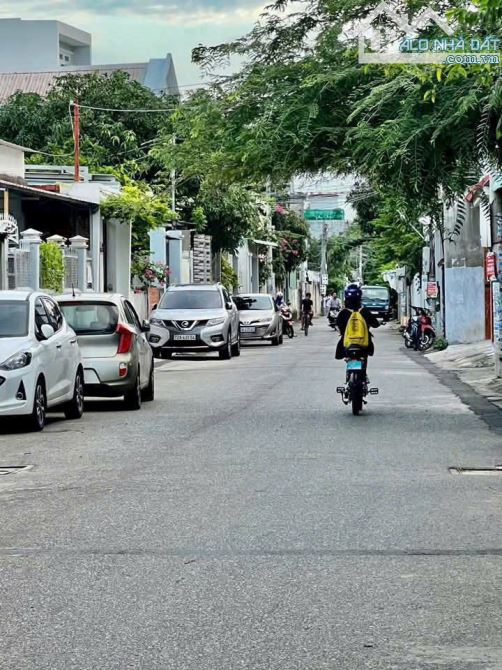 NHÀ CẤP 4 – MẶT TIỀN HỒ TRI TÂN, P. RẠCH DỪA,VŨNG TÀU – DT 110M² (4,2x22M) – GIÁ 6T350