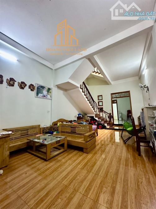 🌻🌻NHÀ 1 TRỆT 2 LẦU MẶT TIỀN KINH DOANH ĐƯỜNG NGUYỄN HỮU THỌ, DT 5*25.6, Tc 100%, Giá 11.