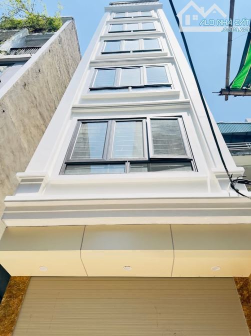 BÁN NHÀ KIM GIANG 55M x 8 TẦNG THANG MÁY - Ô TÔ VÀO NHÀ GIÁ 12.X TỶ ( CÓ TL)