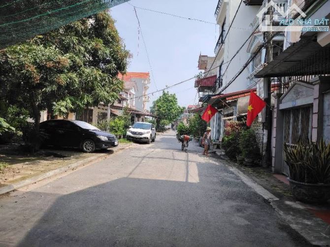 Siêu phẩm 85M đất Yên Viên- Ô tô ngủ trên đất- ô tô thông