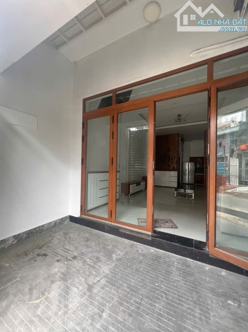 Bán Nhà Mới Mặt Tiền Đường 45 P.Tân Quy Quận 7,dt 4,5x13,5m, 3 lầu, st