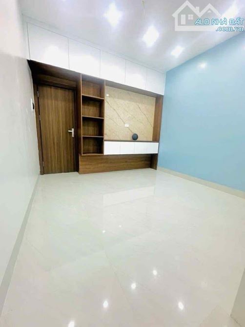 Căn hộ T1 phố Hàng Bún- ô tô- sân chung rộng rãi- full nội thất- 3.x tỷ