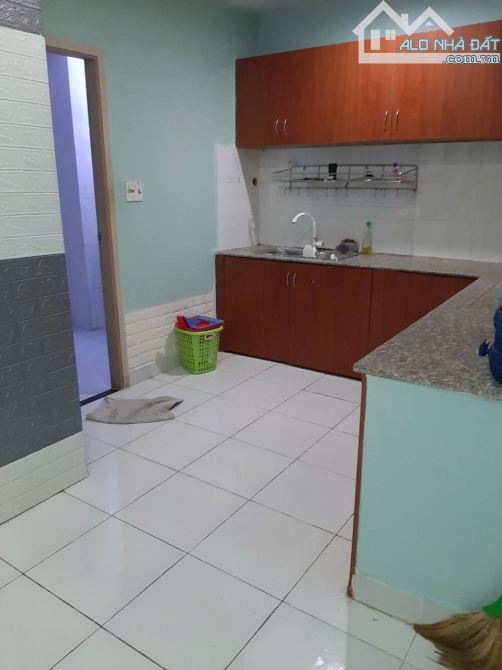 Cho thuê chung cư Sài Gòn Town 65m 2PN 1WC giá 8 triệu , vào ở liền