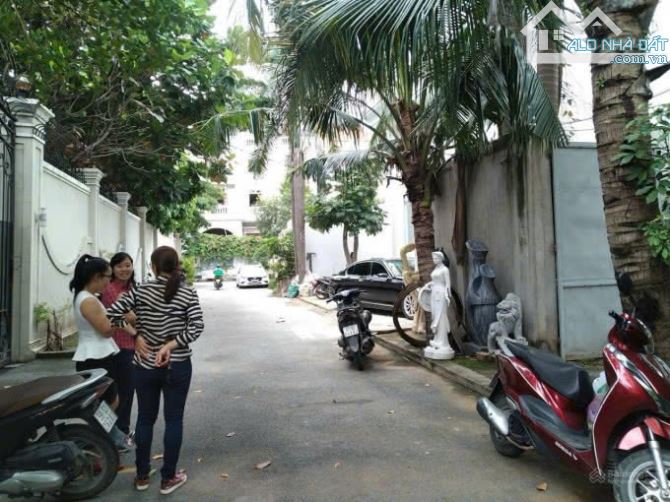 Bán đất HXH Khu Compound Trần Não – DT 13.2x27m – CN 353.7m² – Giá 50 Tỷ TL