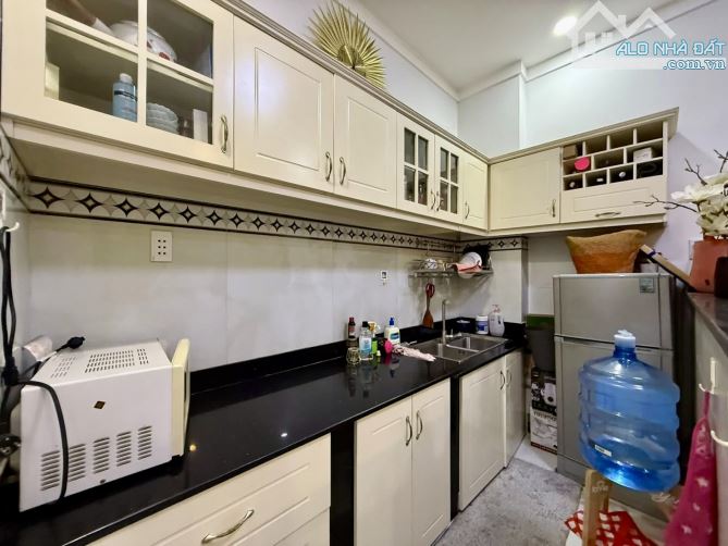4.6❌8m, BÁN NHÀ HẺM XE HƠI THÔNG, 3 TẦNG, 3Pn, THỐNG NHẤT, P11 GÒ VẤP, 4 TỶ HƠN
