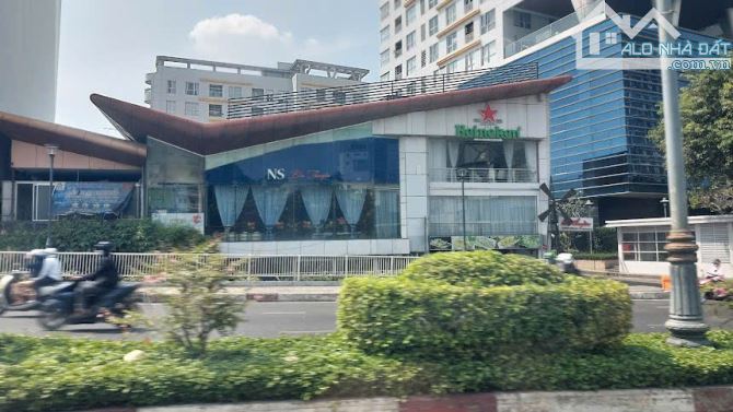 Cho thuê 3MT Nguyễn Văn Trỗi Quận Phú Nhuận DT hơn 1.200m² trệt 2 lầu giá 500