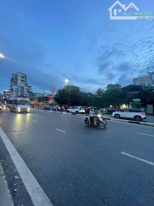 MẶT PHỐ NGHI TÀM - LÔ GÓC 3 THOÁNG - KINH DOANH ĐỈNH CAO