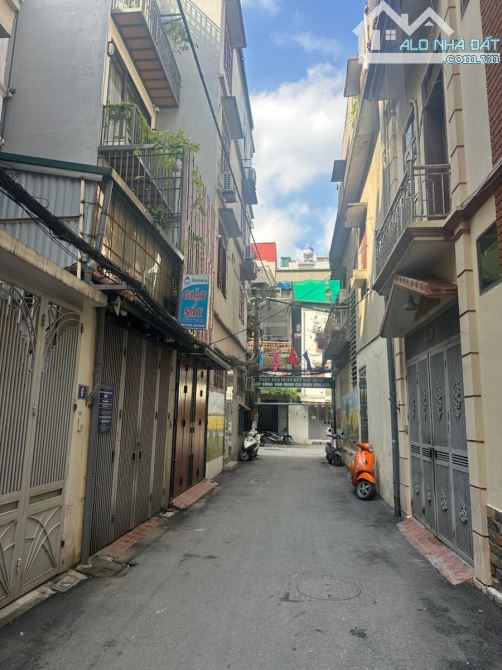 Nguyễn Ngọc Nại ,diện tích  47m,  5tầng . MT 3.65m. Giá 16 tỷ Thanh Xuân