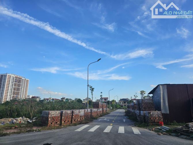 BÁN GIÃN DÂN KHẮC NIỆM 2 KO LỖI VIEW VƯỜN HOA SỔ HỒNG NÉT CĂNG